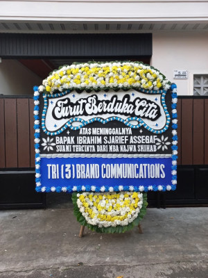 Papan Bunga Duka di Tirtomartani